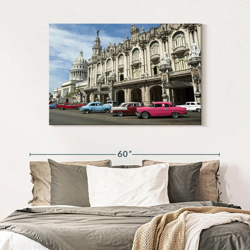 Lilie Prado Street Cars, H 32 po x l 48 po