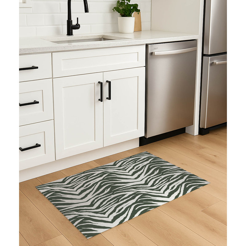 Zebra Patch Lightweight Non-Slip Kitchen Mat, Rectangle 4' x 6', Chimichurri