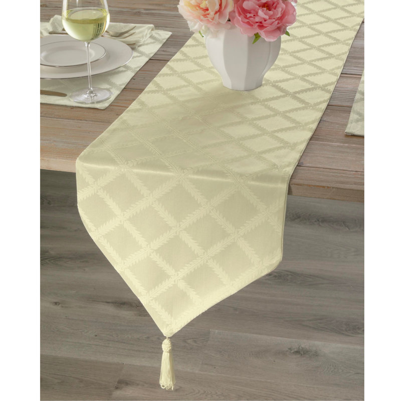 Lenox Laurel Leaf Runner, Ivory