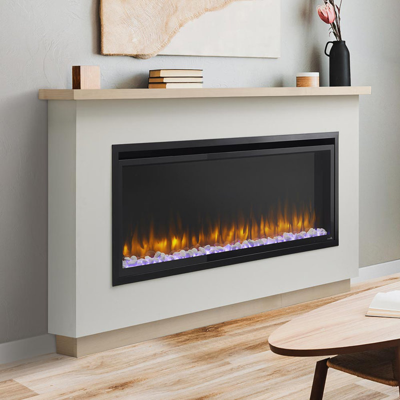 Ensemble de foyer électrique linéaire SimpliFire Allusion Platinum 50 po avec manteau de cheminée Boyd