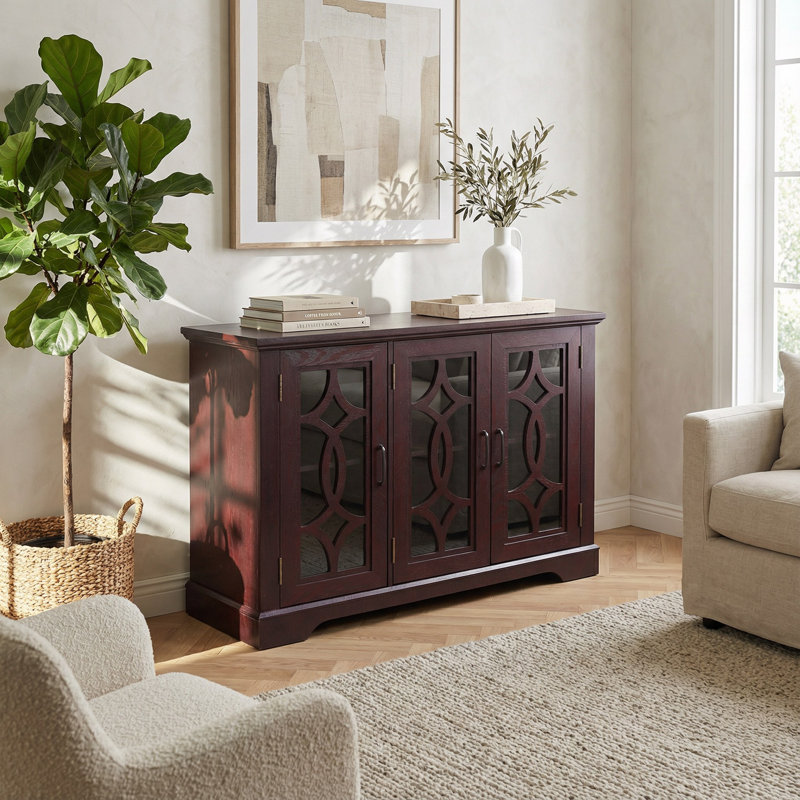 Buffet spacieux à trois portes avec portes en verre trempé et tablettes réglables pour un rangement polyvalent dans la salle à manger, la cuisine ou le salon
