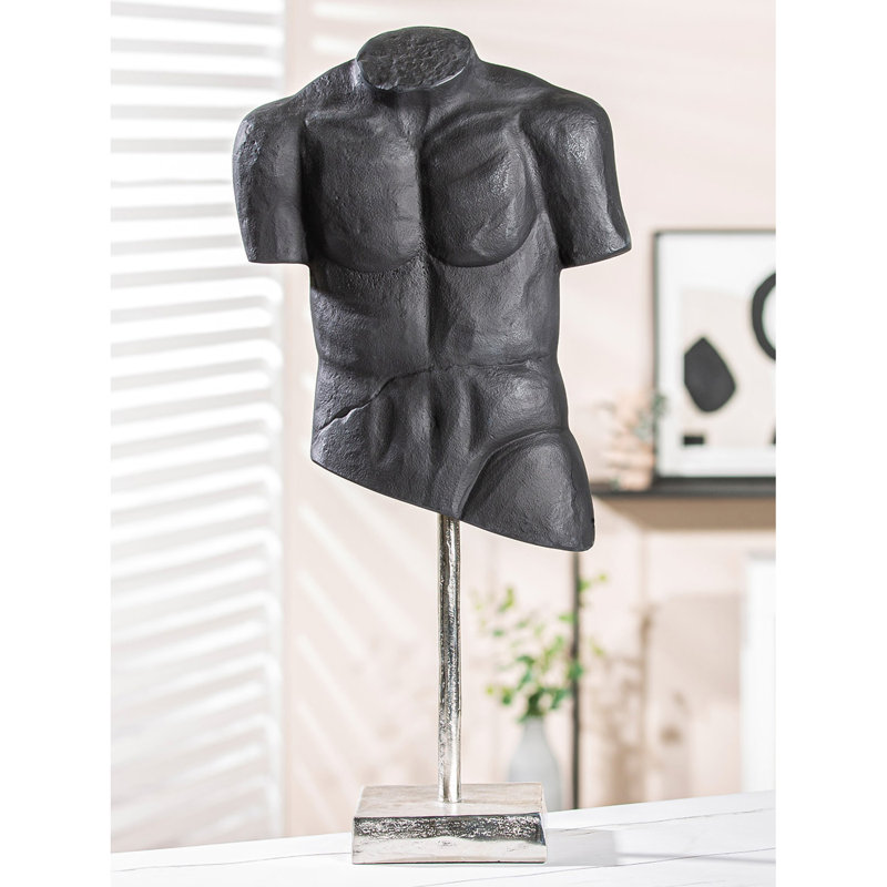 Clavelle Bust