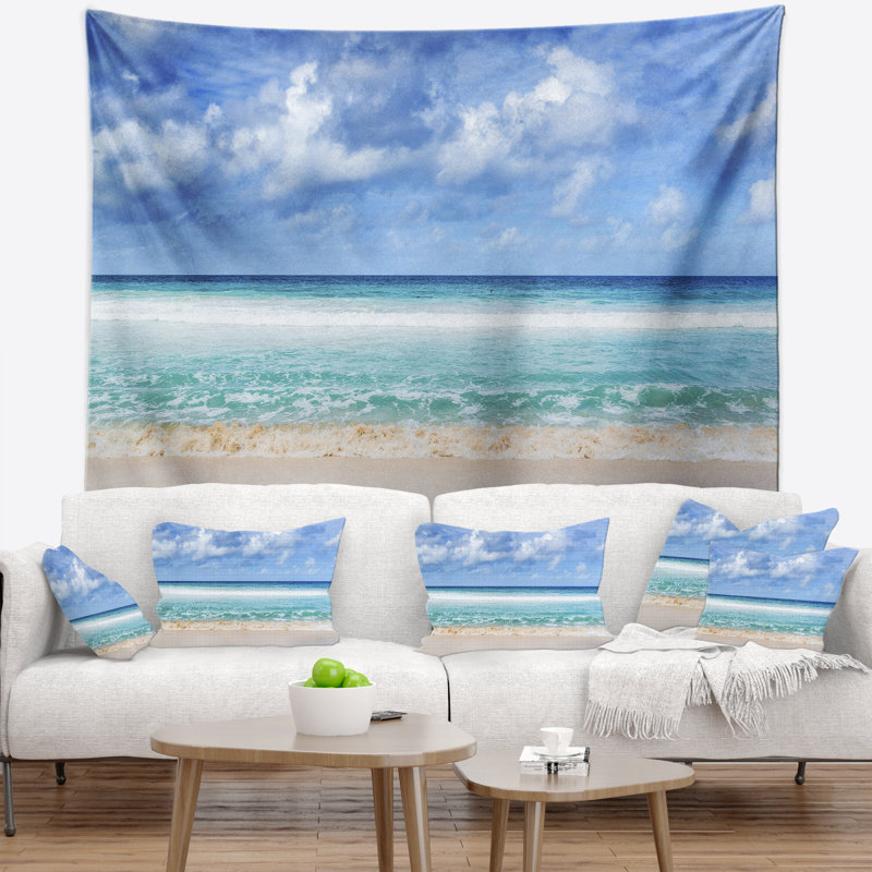 Tapisserie «Seascape», plage tranquille sous des nuages blancs, H 50 po x l 60 po