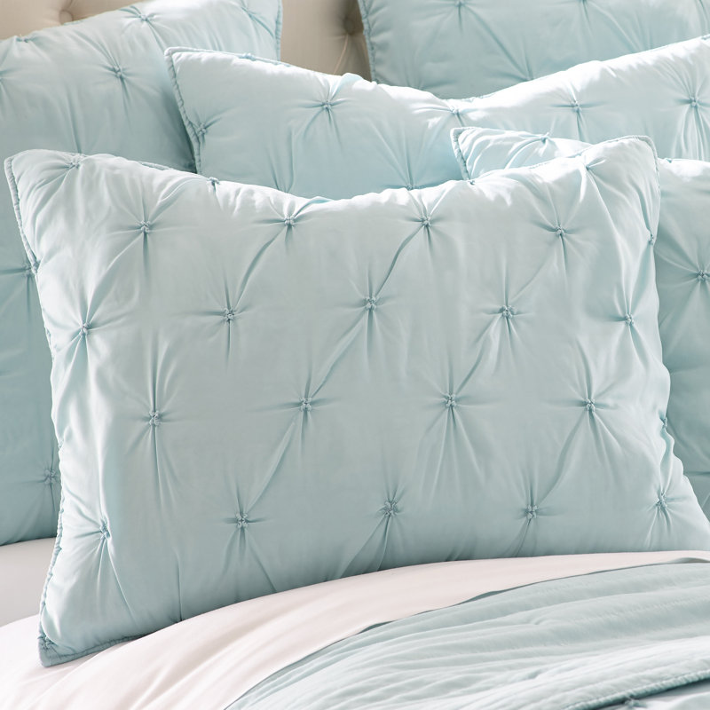 Spa Pintuck Twin Quilt Set