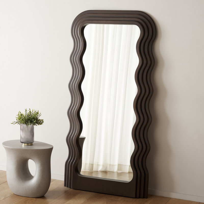 Miroir de plancher Ranstead, Noyer