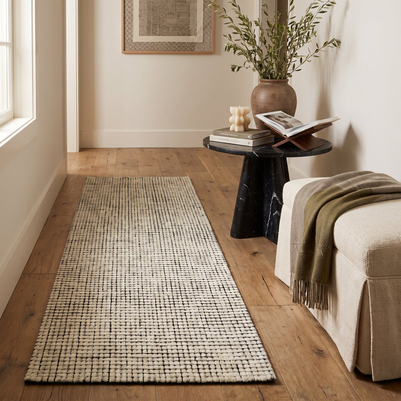 Tapis de couloir à carreaux beige / noir 3 pi x 8 pi (2 pi 7 po x 8 pi) Delina de Branch Branch, Runner 2'7" x 8'