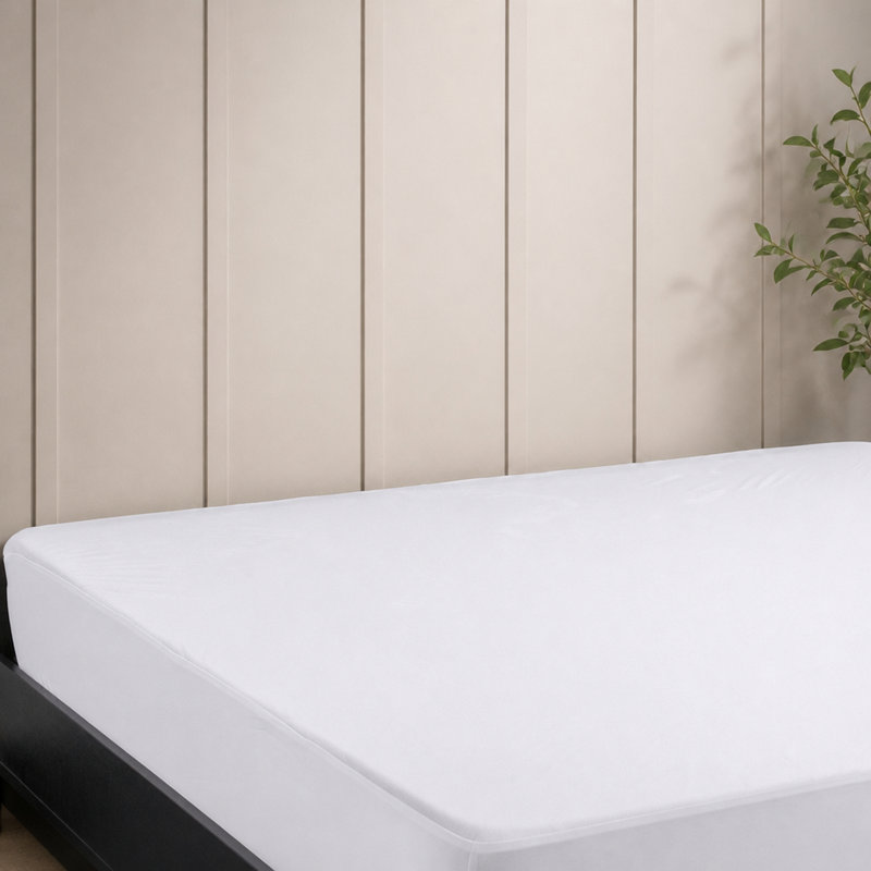 Protège-matelas hypoallergénique en polyester lisse avec protection anti-liquide