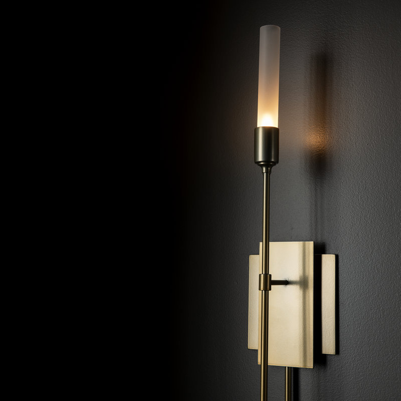 Lisse 1 - Light Wallchiere, Modern Brass