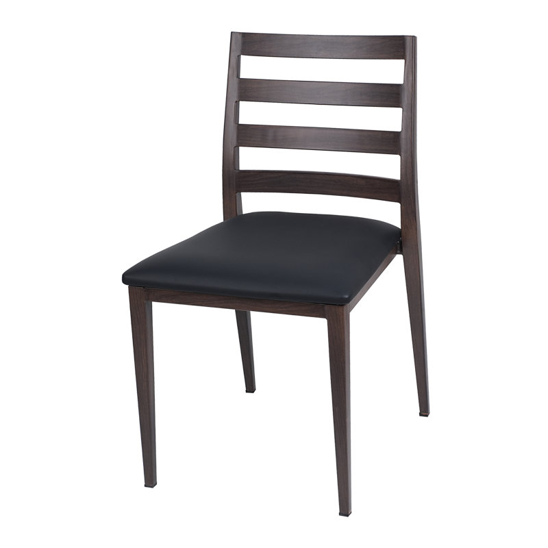 Chaise de salle à manger à dossier échelle H & D avec finition en métal grain de noyer