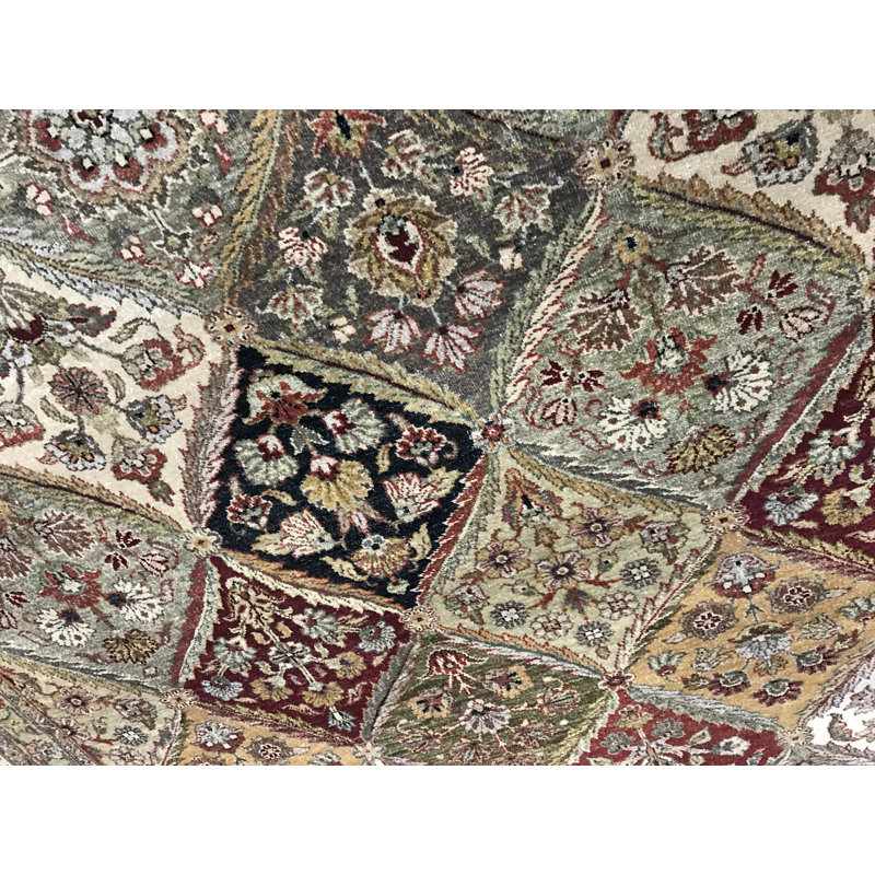 Tapis multicolore et doré noué à la main de haute qualité
