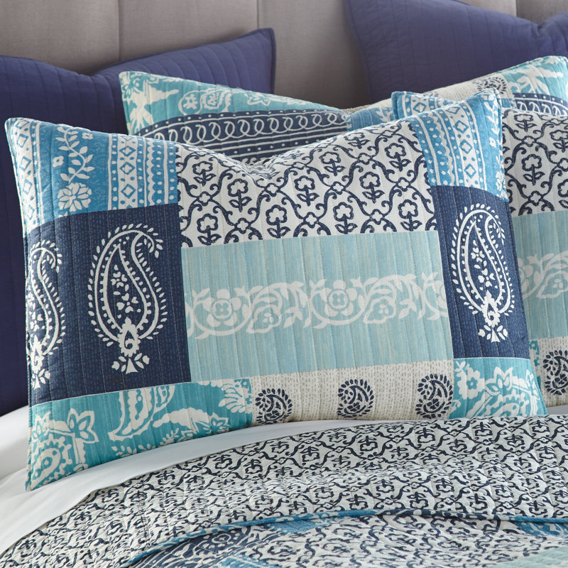 Chandra Twin Quilt Set