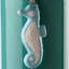 Vase en porcelaine avec hippocampe 9 "Beachcrest Home ™
