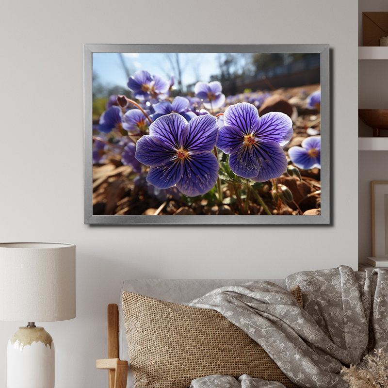 «Vibrant Violets Field Photo I», reproduction sur toile, H 30 po x l 40 po x P 1,5 po, Cadre simple argenté