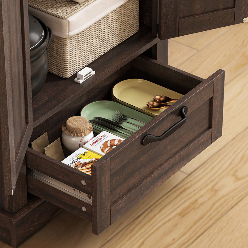 Garde-manger de 71 po de hauteur, armoire de rangement de ferme avec portes de grange, tiroir et tablettes réglables, garde-manger autoportant pour cuisine, salle à manger, brun