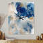 Horloge murale abstraite en métal bleu et or Marble Clouds III-586156235