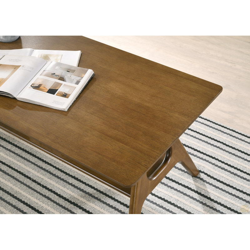 Table basse en bois avec tablette
