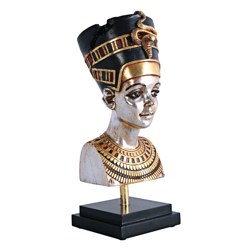 Kristopher Queen Nefertiti Bust on Museum Mount