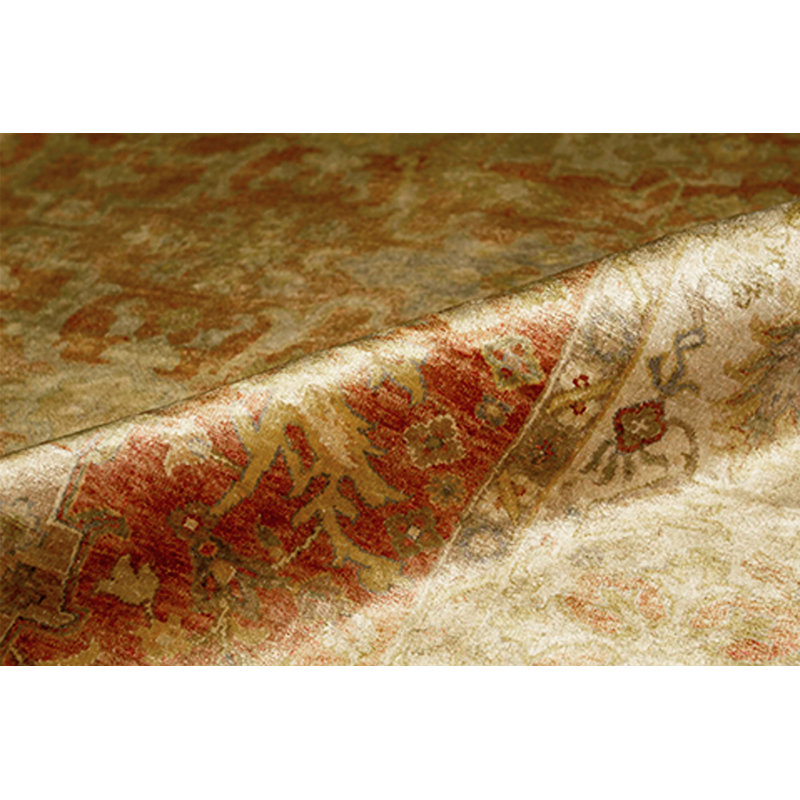 Tapis rouge et crème noué à la main de haute qualité