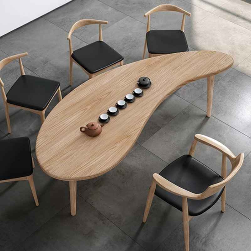 Table de salle à manger Burlywood en bois massif à pieds fins et fuselés de forme irrégulière