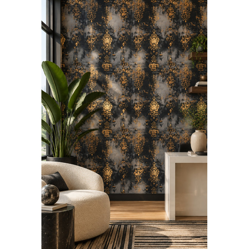 Papier peint damassé vieilli, fond noir à motifs ornementaux dorés, Non-Woven Non-Pasted