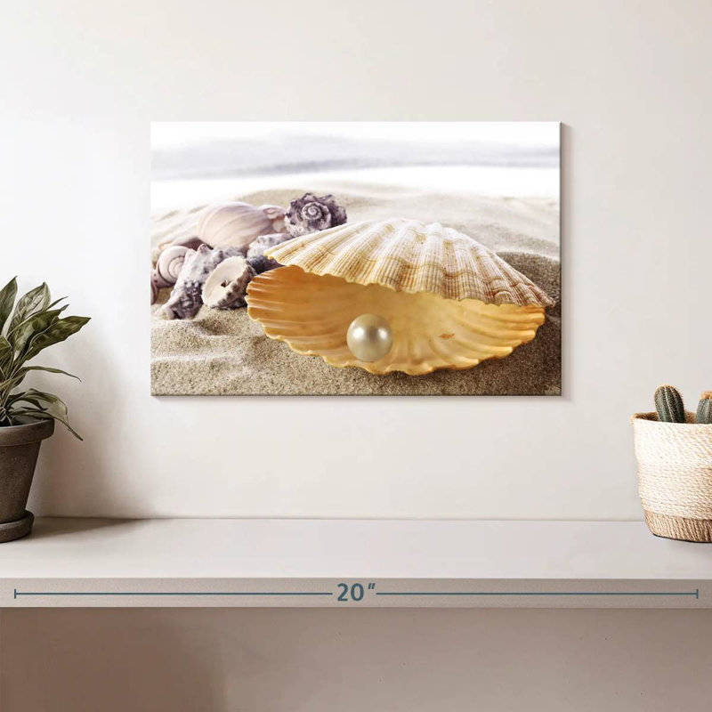Aletra Shell With Pearl, 8" H x 12" W