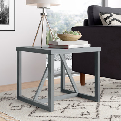 Table d'appoint Strut avec pieds en acier