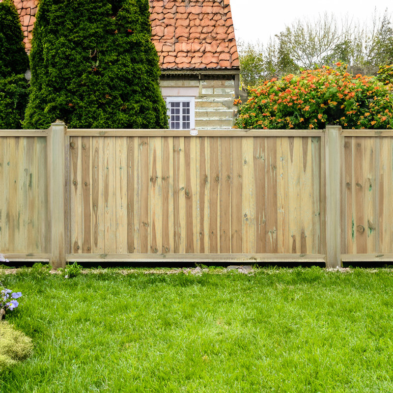 Grange Superior Closeboard Green Vertical 0.9 m Fence Panel, 180H x 182.80W x 4D cm