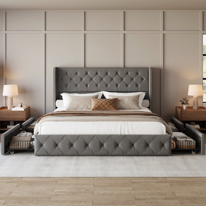 Très grand lit plateforme tapissier avec tiroirs de rangement, structure de lit capitonnée avec dossier à oreilles et tête de lit, gris clair
