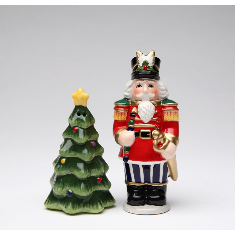 Cosmos Gifts Nutcracker Salt and Pepper Set