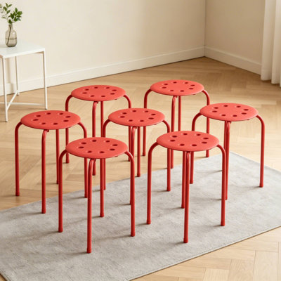 Ensemble de 6 tabourets d'appoint empilables en métal rouge