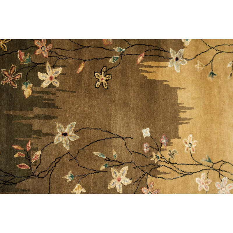 Floral Area Rug in Brown