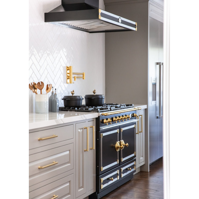 Contemporary Wall Mounted Potfiller