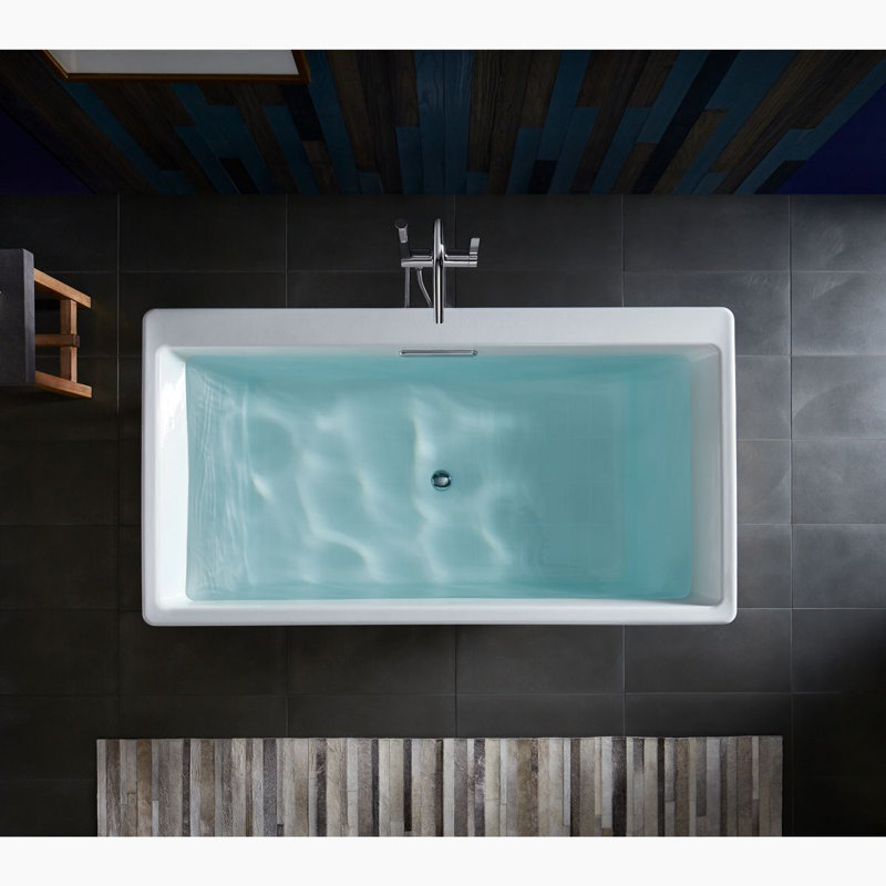 Rêve® Freestanding Bath with Float Installation and Brilliant Ash Base without Jet Trim