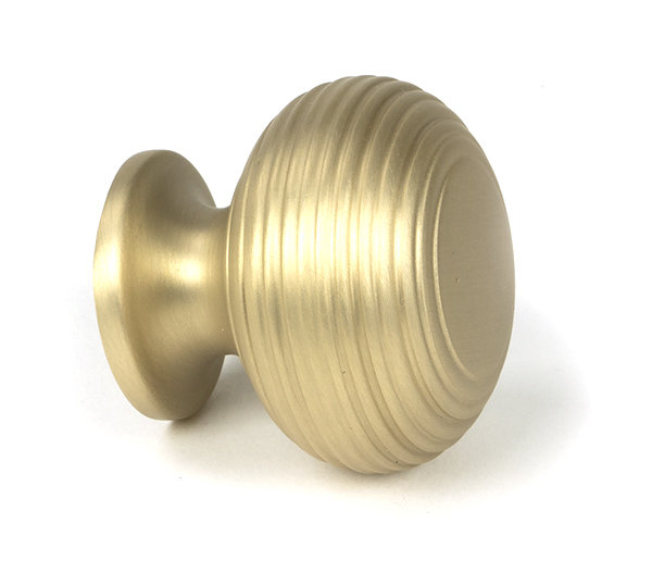 Beehive Cabinet Knob, 1.57" Knob Diameter, Satin Brass