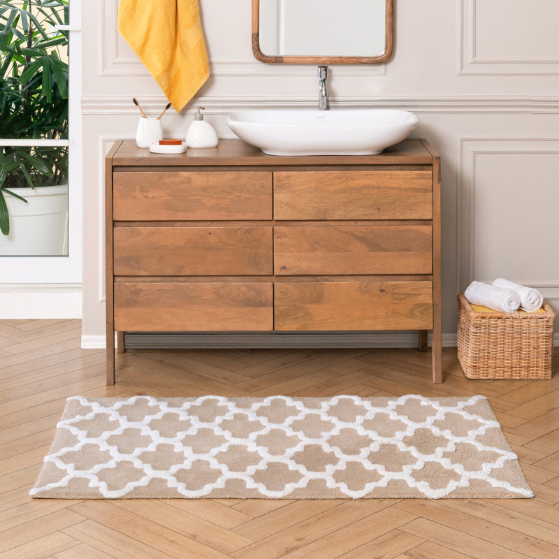 Marquise Bath Rug, 30" W x 50" L, Beige/Ivory
