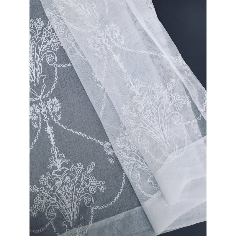 Panneau de rideau simple diaphane avec passe-tringle Creech, l 54 po x L 120 po, Blanc