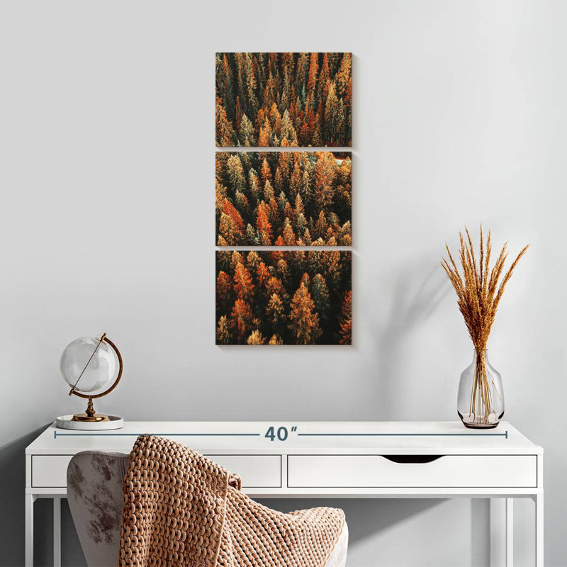 Forêt de pins en automne, H 27 po x l 12 po