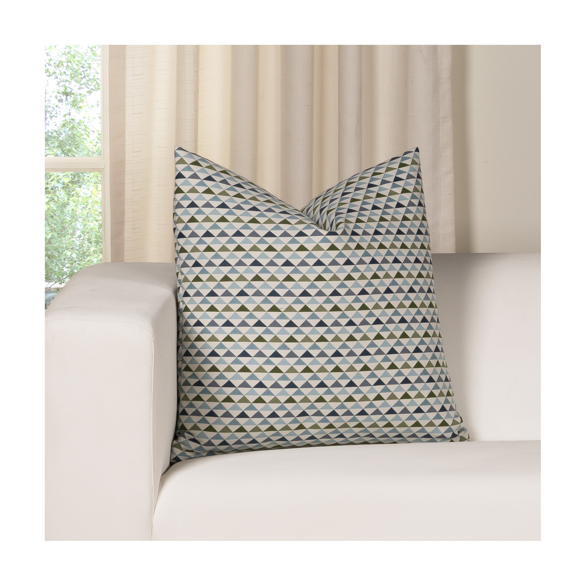 Mauna Geometric Indoor/Outdoor Throw Pillow, Blue, Square 20"
