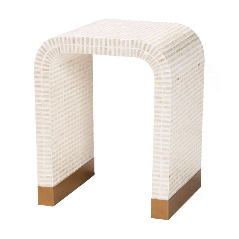 Table de bout en nacre de Capiz beige et blanche