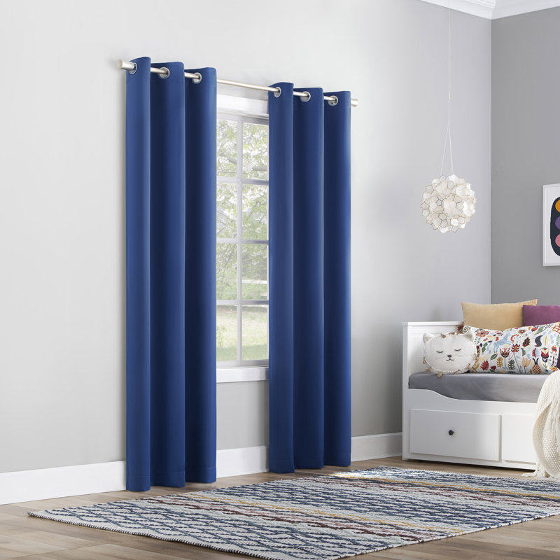 Panneau de rideau 100% occultant avec œillets Riley, L 40 po x L 84 po, Bleu classique