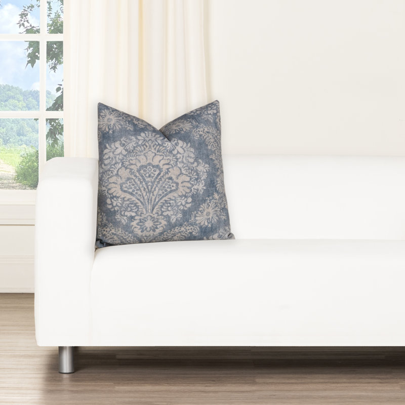 Coussin 100% coton Magnolia Home Fashions, H 22 po x l 22 po, Polyester, Bleu damassé 2