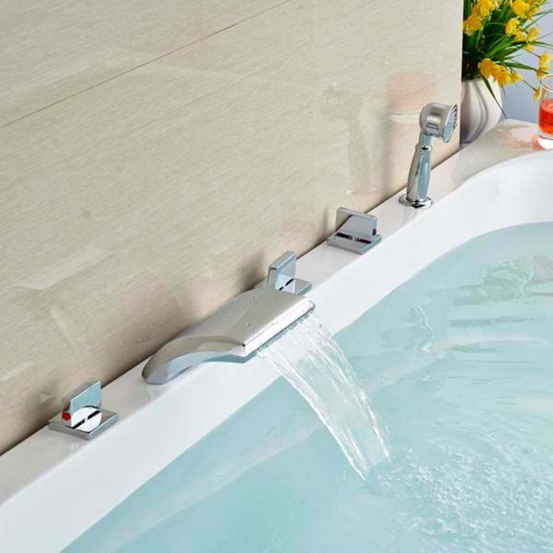 Système de douche contemporain avec tête de pluie et douchette combinée