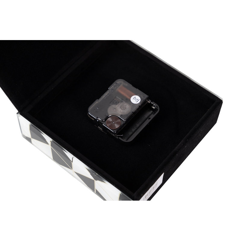 Tabletop Clock in BLACK / WHITE