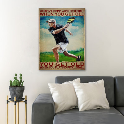 «Man Play Pickleball - You Don't Stop Play Pickleball When You Get Old», toile tendue avec châssis - Sport Illustration Decor, décor de salon noir