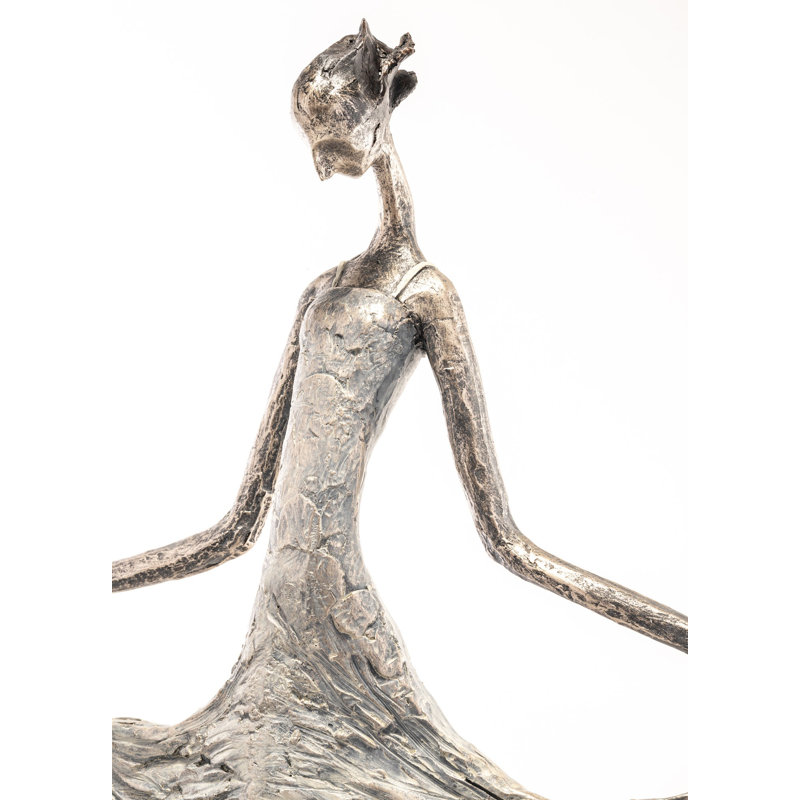 Figurines & Sculptures