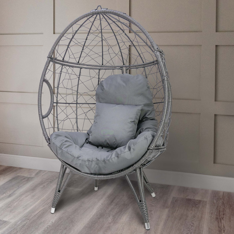 Mast Outdoor Lounge Chair