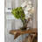 Vandas et cymbidiums dans un vase