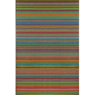 Tapis rayé multicolore intérieur / extérieur réversible, résistant aux rayons UV, matériau 100% recyclé
