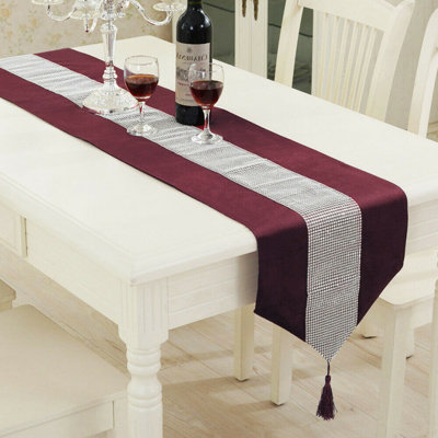 Strouse Modern Table Runner