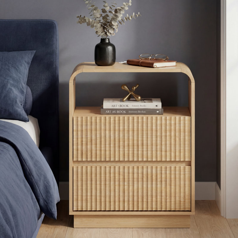 Table de chevet 3 tiroirs l 21,6 po avec station de charge, armoire de chevet cannelée de ferme pour chambre à coucher, profil profilé incurvé